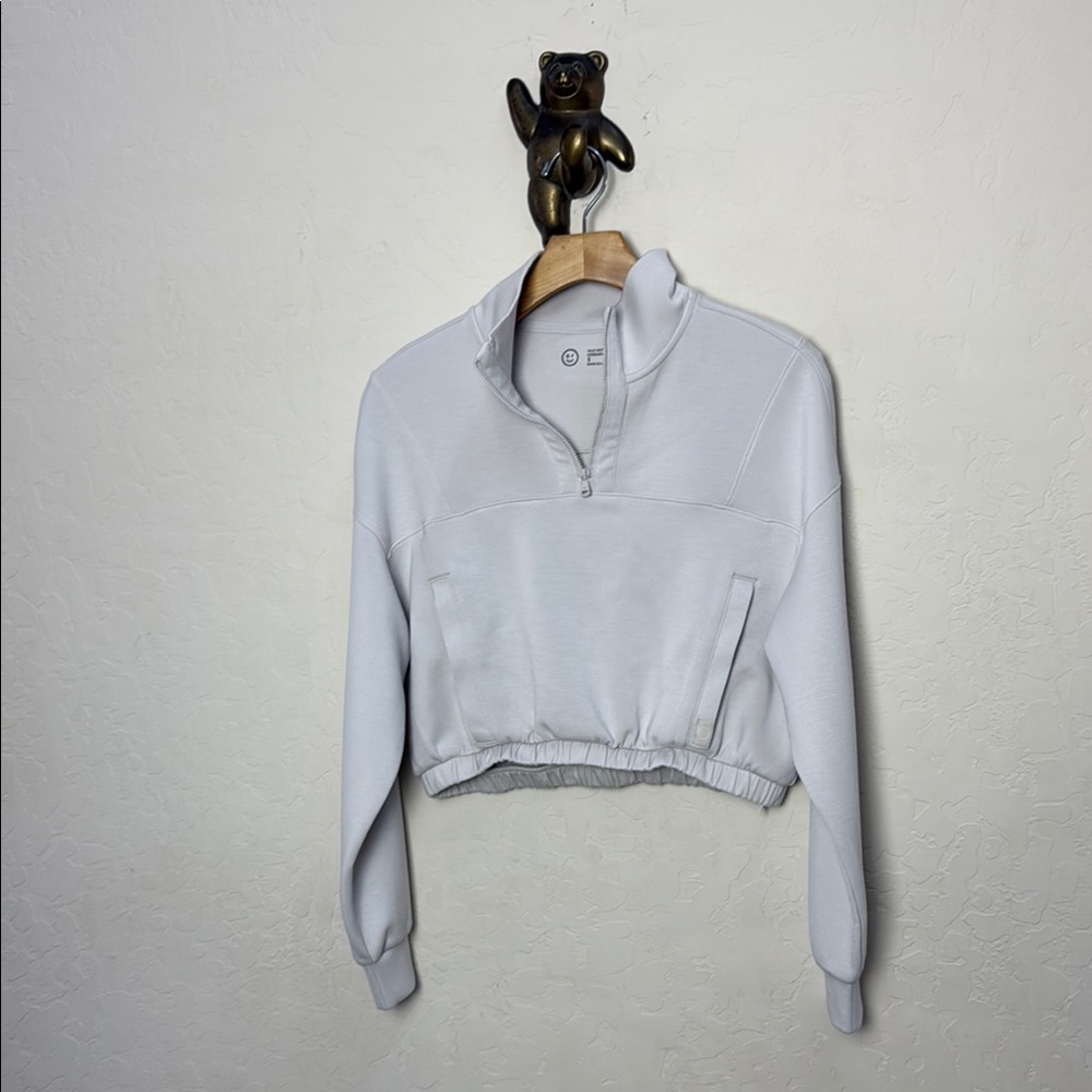 Gilly Hicks Hollister Women's White Quarter-Zip Top size S stone colored